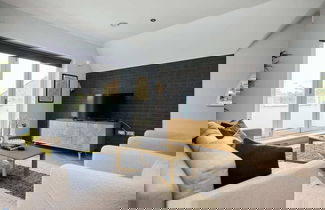 Foto 3 - The Woodborough Place - Beckoning 2bdr Flat With Balcony
