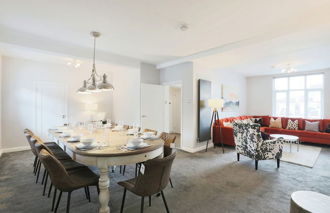 Deluxe 7 Bedroom Property in Solihull - Foto 30