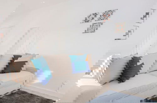 Photo 1 - Liiiving in Porto Center Spot Apartment