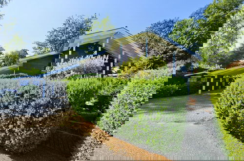 Foto 36 - Beautiful Holiday Home With Spacious Garden