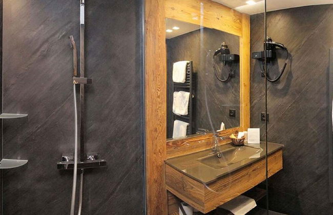 Lush Chalet With hot tub and Sauna - Foto 9