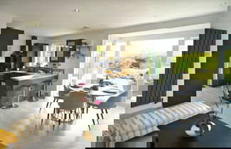 Photo 1 - Cozy Cottage Stay - Modern, Cozy, Close to London