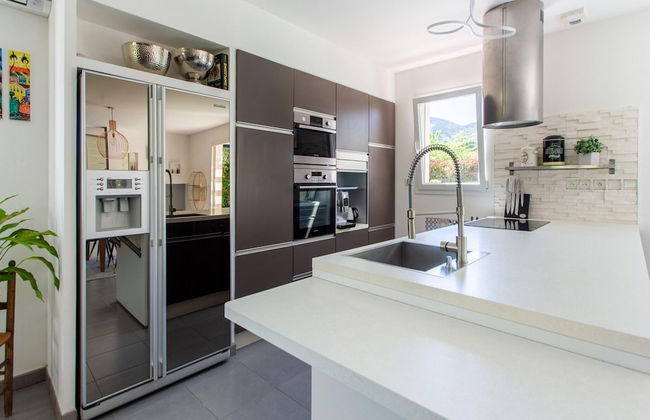 Beautiful Holiday Home With Swimming Pool - Foto 13