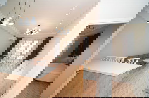 Photo 1 - Modern 1-bedroom apartment by Sweet Home