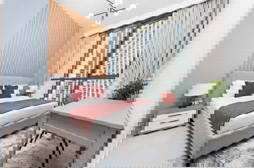 Photo 11 - Silkhaus Modern Downtown Heart in High Floor
