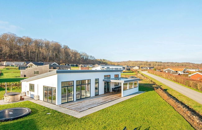 10 Person Holiday Home in Sjolund - Foto 1