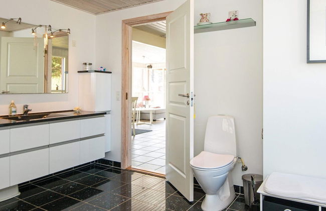 6 Person Holiday Home in Orsted - Foto 12