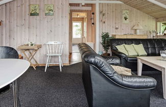 Photo 3 - Alluring Holiday Home in Storvorde near Sea