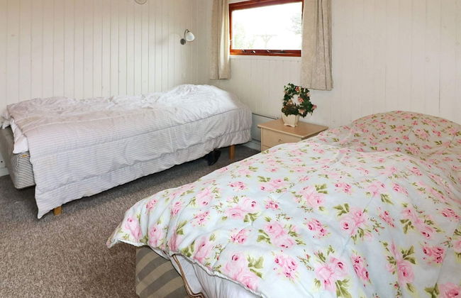 Alluring Holiday Home in Storvorde near Sea - Foto 7
