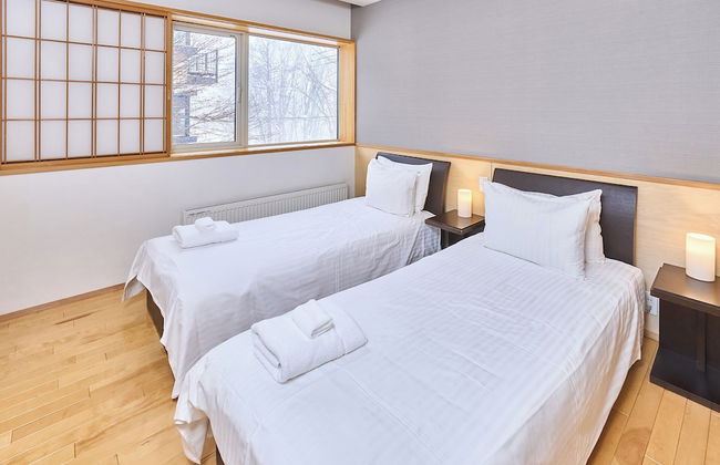Niseko Central Houses and Apartments - Photo 54