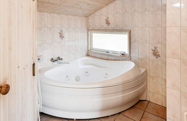 6 Person Holiday Home in Henne - Foto 4