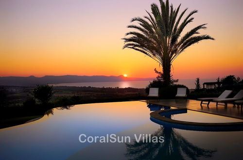 Foto 40 - Amazing Luxury Villa, Enormous Heated Pool Jacuzzi, Gym, Games Room In Paphos,