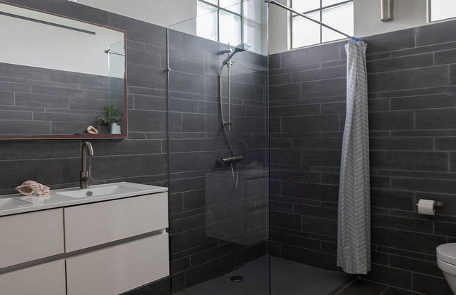 Whale Tails Hotel - Photo 34