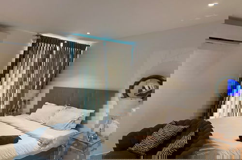 Foto 3 - Splendid Apartments at Embassy Gardens