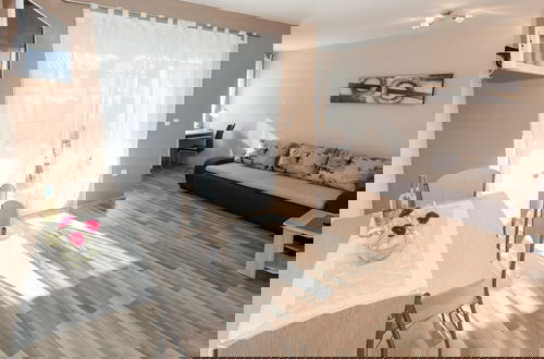 Foto 27 - Beachfront Apartments for Relaxing Getaways in Crikvenica