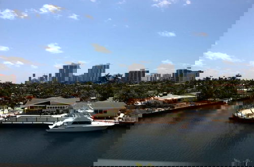 Foto 1 - Golden Isles 509 in Hallandale Beach