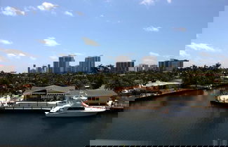 Foto 1 - Golden Isles 509 in Hallandale Beach