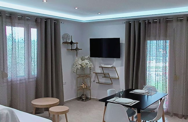 SkyFrame Apartments - Foto 41