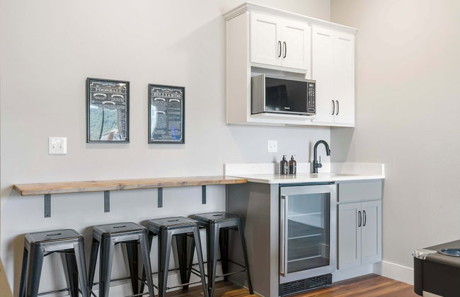 Ingallview at Branson Cove - Indoor Pool - Photo 15