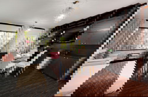 Photo 5 - Tradewinds Apartment Hotel