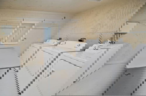 Foto 21 - Beautiful PCB Condo w/ Pvt Balcony & Shared Pool