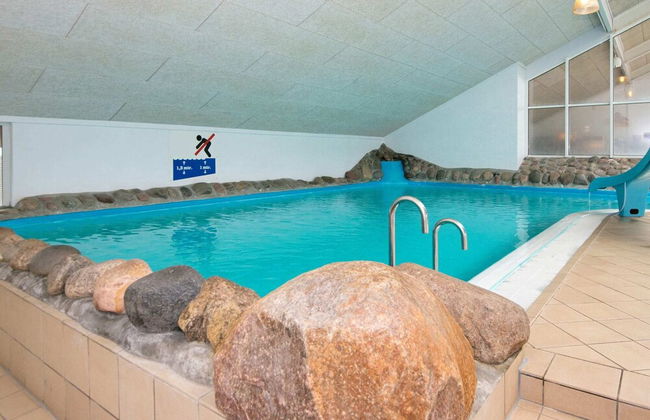 4 Person Holiday Home on a Holiday Park in Hemmet - Foto 2