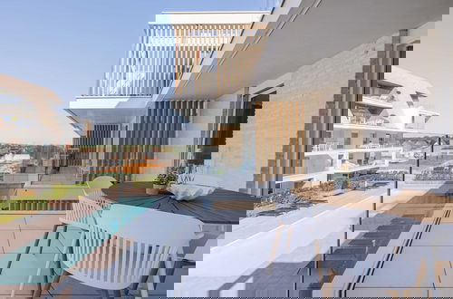 Foto 1 - Beautiful Apartment With Pool Terrace and Parking