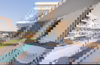 Foto 1 - Beautiful Apartment With Pool Terrace and Parking