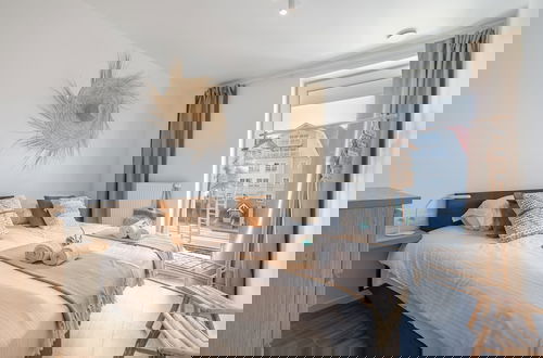 Foto 10 - Beautiful Apartment With Pool Terrace and Parking