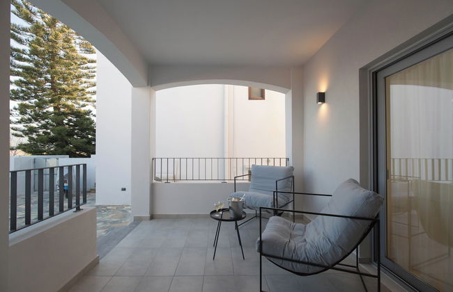 Hermes & Dione - Photo 67