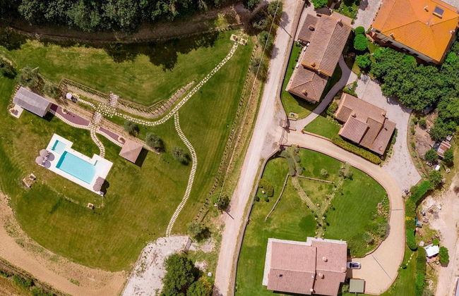 Farmhouse in Tuscany With Pool and Hill Views - Foto 31