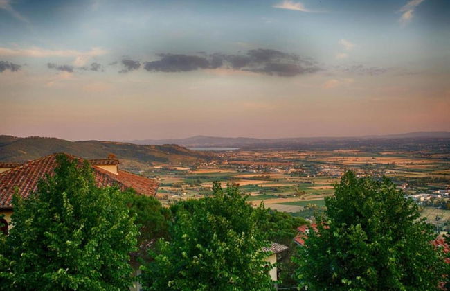 Farmhouse in Tuscany With Pool and Hill Views - Foto 27