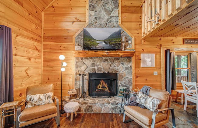 Gorgeous & Secluded 3 BDR Cabin in Mineral Bluff! - Photo 43
