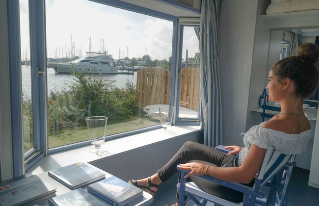 8 Pers Chalet Carla in Front of the Lauwersmeer and own Fishing Pier - Foto 7