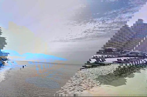 Photo 14 - Majestic Beach Towers 1-1006