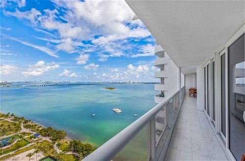 Foto 49 - Chic Bayfront Condo With Stunning View