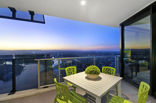 Photo 1 - 2Bed Spa - Circle on Cavill - Wow Stay