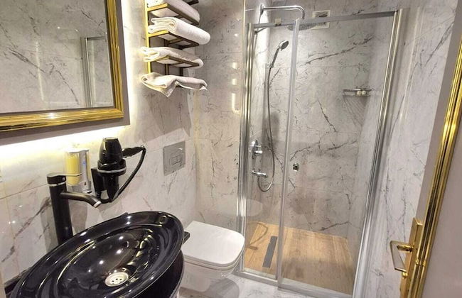 Taksim La Marino Hotel - Photo 45