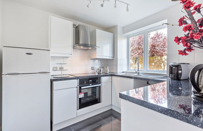 2 Bed Flat, Dedicated Workspace, Parking, 4KTV - Foto 22