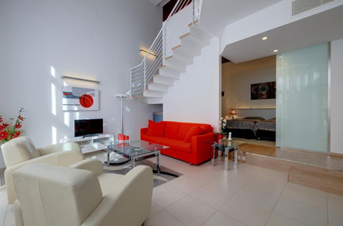 Foto 12 - Duplex Luxury Apartment in Portomaso With Pool