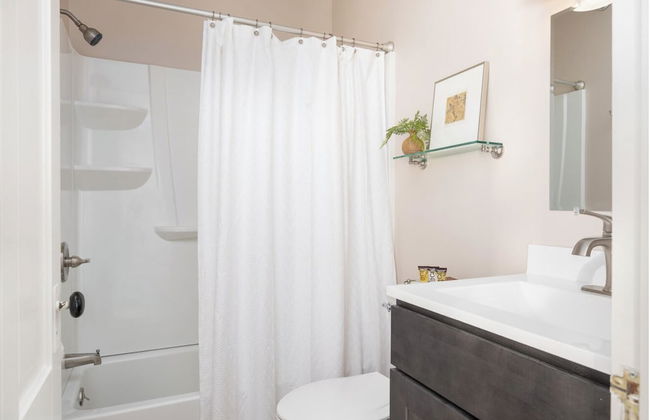 TuckAway Suites at East Branch - Foto 35