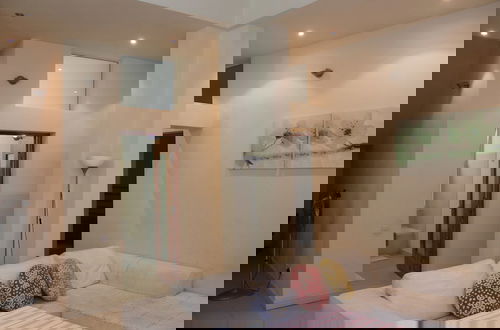 Foto 13 - Stylish, Modern, Central Apartment in St Julians, Malta - Sleep 4