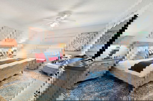 Photo 7 - Sandy Key 635 2 BD 2BH 6th Floor