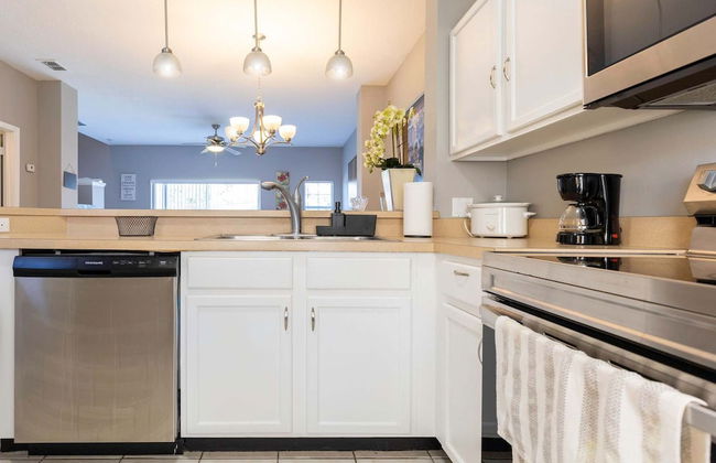 3BR Townhome Steps From Theme Parks Sleeps 6 - Foto 11