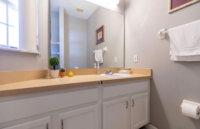 3BR Townhome Steps From Theme Parks Sleeps 6 - Foto 32