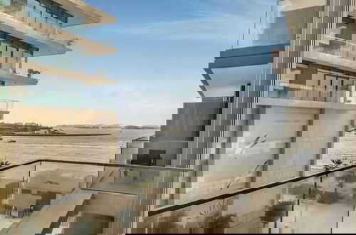 Foto 24 - Modern 2BR w Direct Beach Access Emaar Beachfront