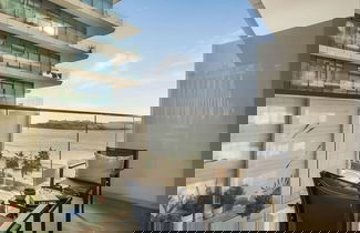 Foto 3 - Modern 2BR w Direct Beach Access Emaar Beachfront
