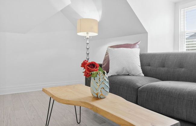 Cozy Comfortable and Quiet Suites FT - Photo 2