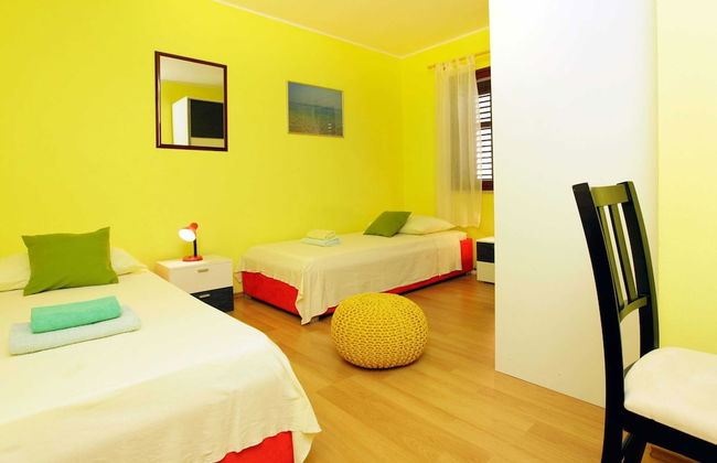 Olive's Garden House - Three Bedroom Holiday Home With Terrace and Sea View - Foto 2