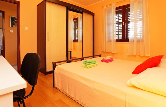 Olive's Garden House - Three Bedroom Holiday Home With Terrace and Sea View - Foto 3